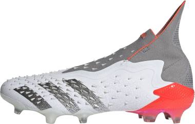 laceless soccer cleats